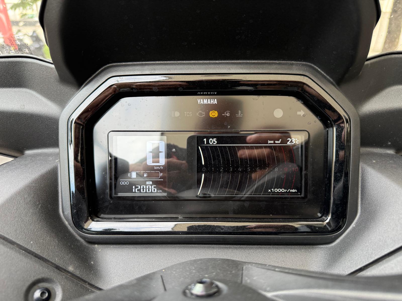 YAMAHA X-Max 300 Tech Max-image-9