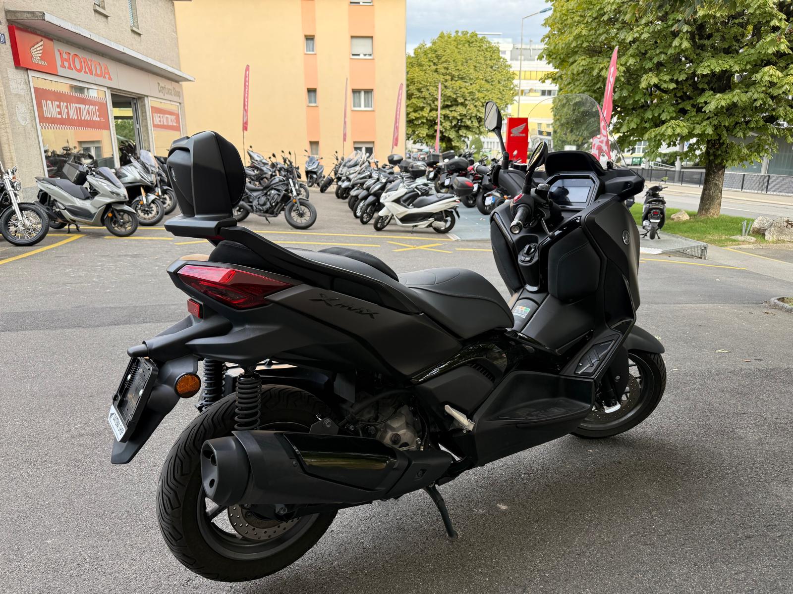 YAMAHA X-Max 300 Tech Max-image-5
