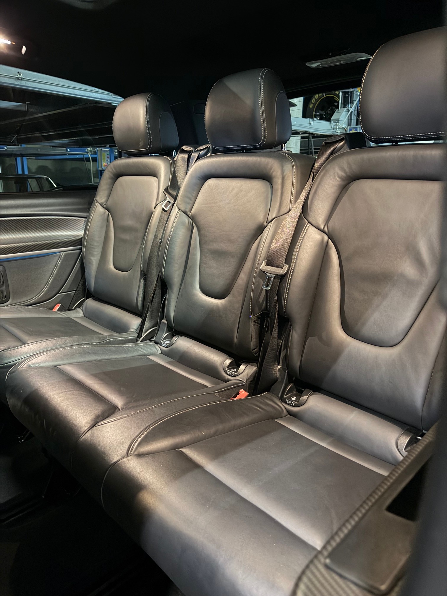 MERCEDES-BENZ V 250 d SwissEd. lang 4Matic *7 places*-image-10
