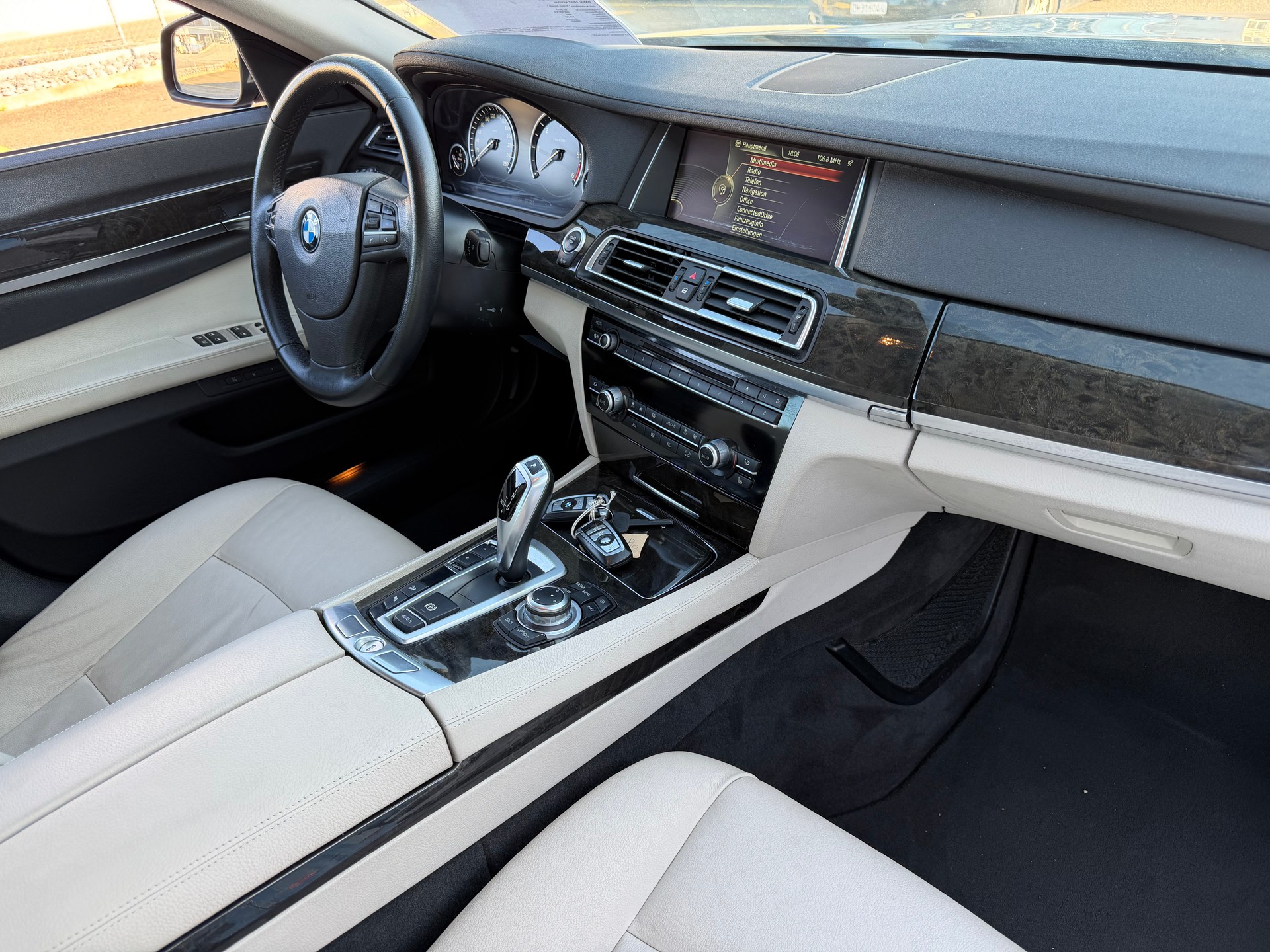 BMW 740d xDrive-image-7