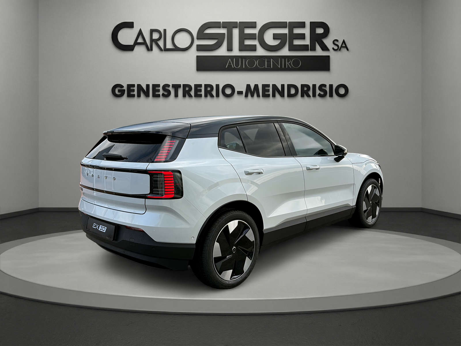 VOLVO EX30 P8 69 kWh AWD Ultra-image-13