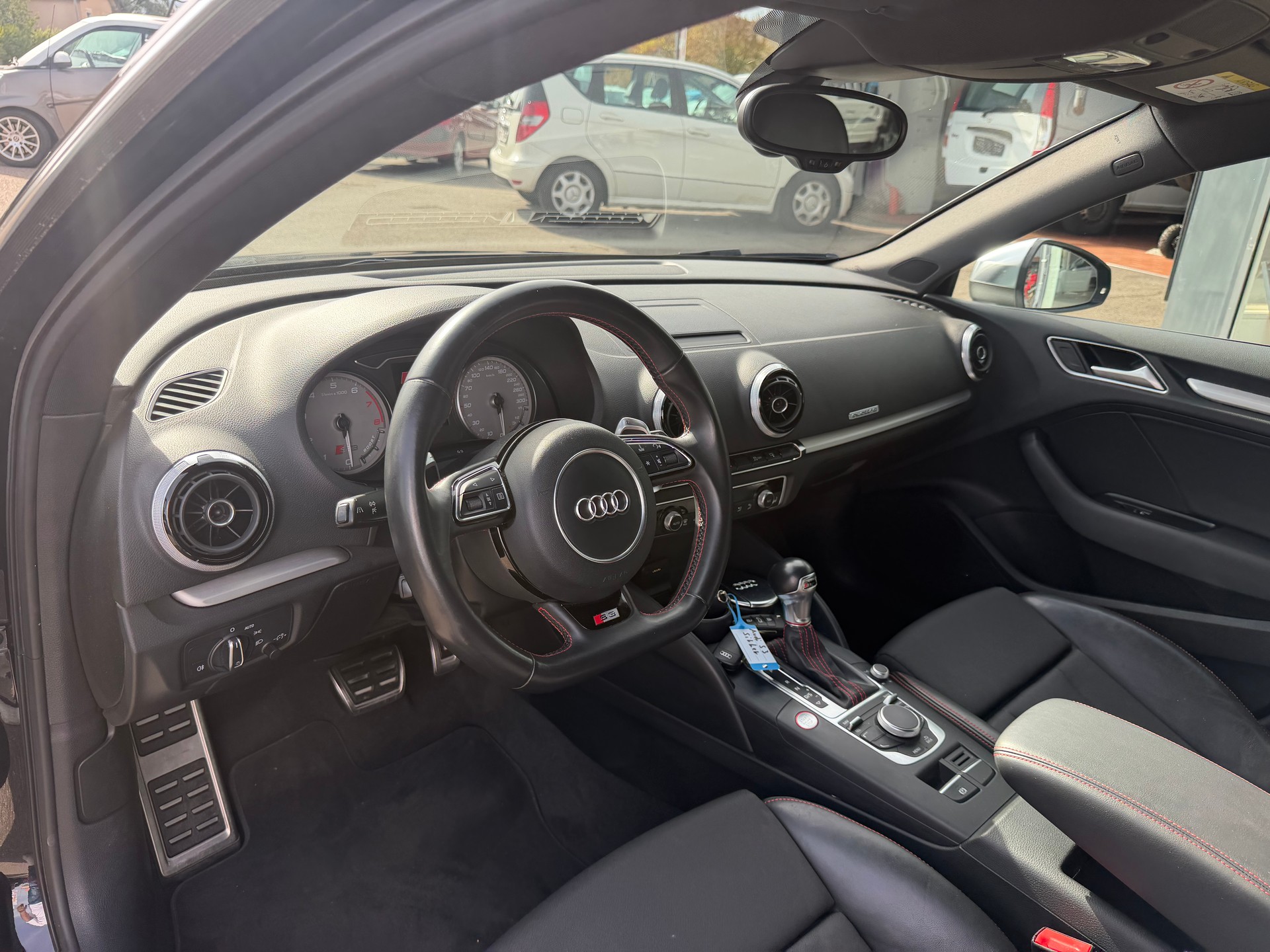 AUDI S3 Sportback 2.0 TFSI quattro-image-10