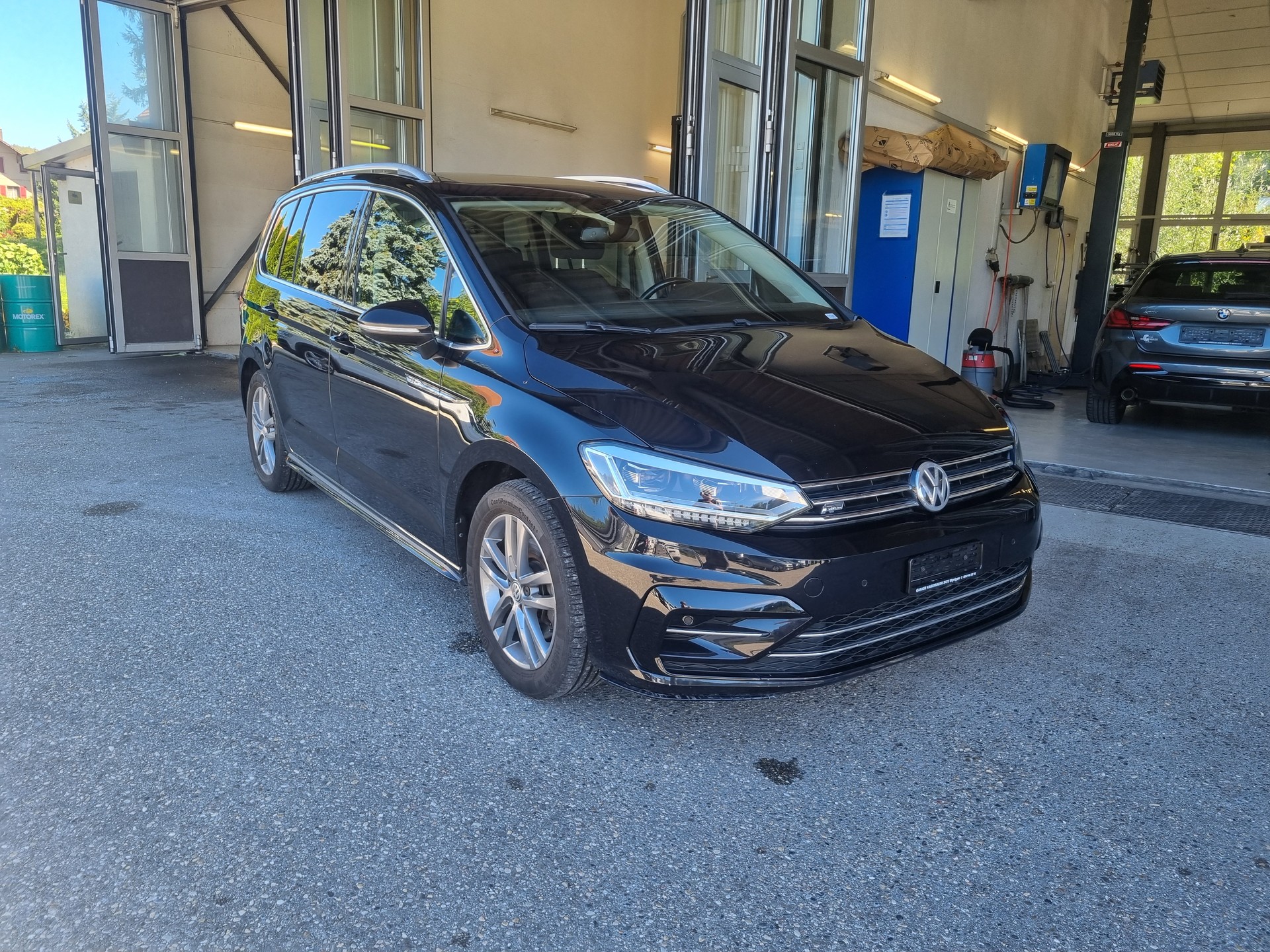 VW Touran 2.0 TDI BlueMotion Technology Highline DSG-image-1