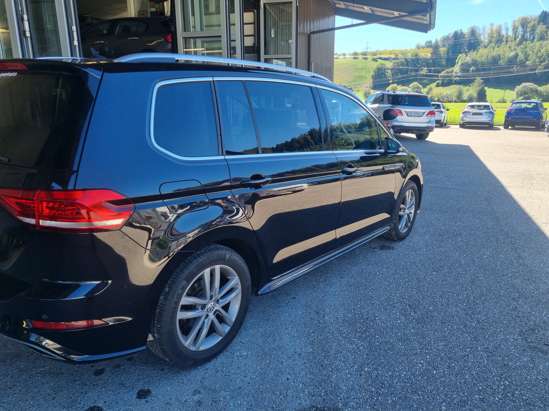 VW Touran 2.0 TDI BlueMotion Technology Highline DSG-image-3