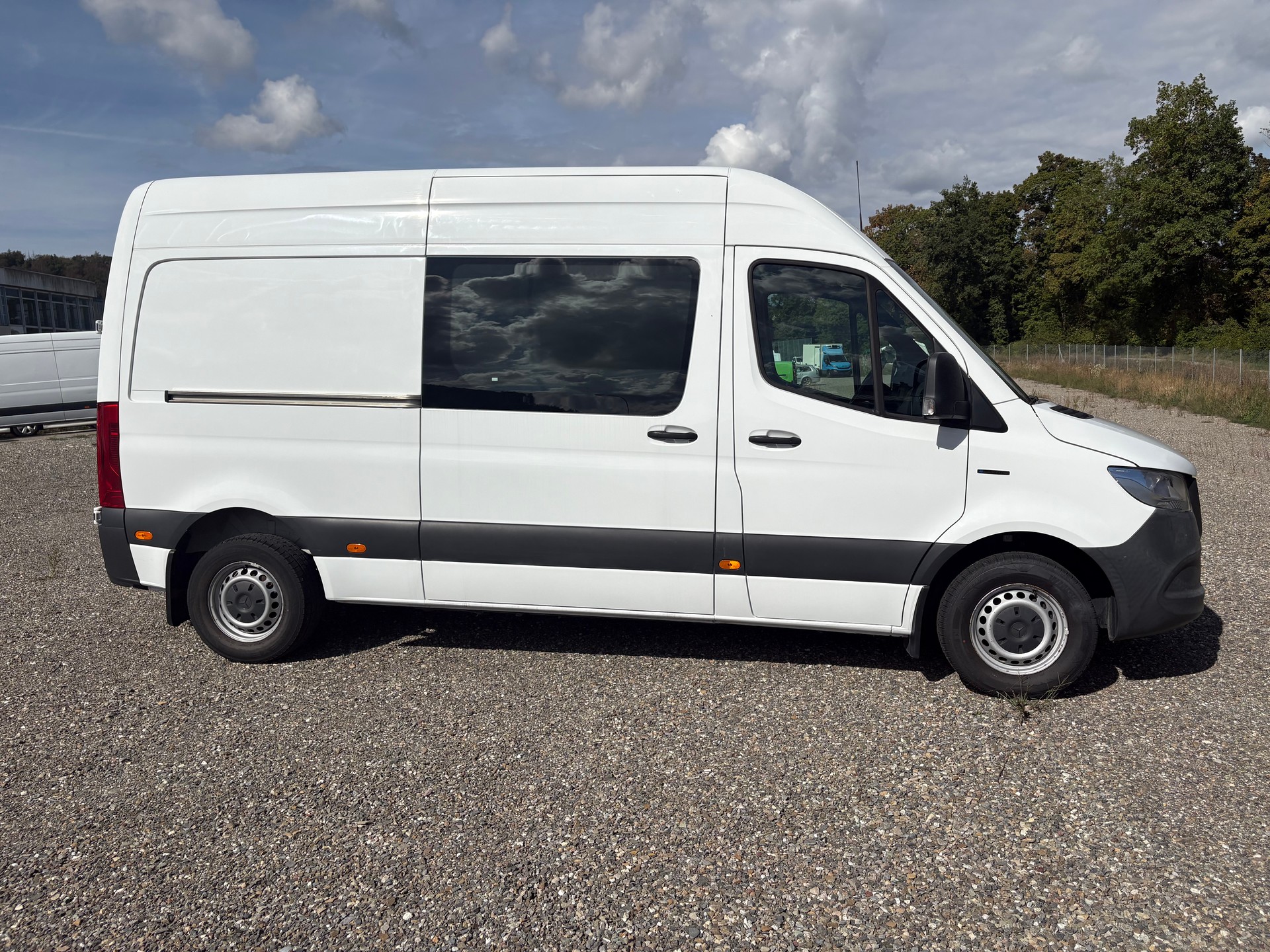 MERCEDES-BENZ eSprinter 312 47kWh Standard-image-3