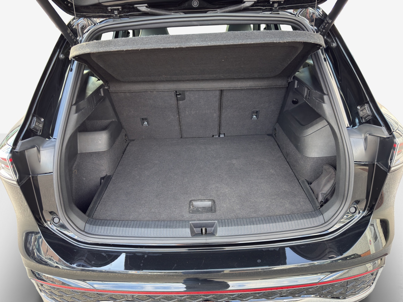 VW Tiguan 2.0 TSI DSG R-Line 4Motion-image-12