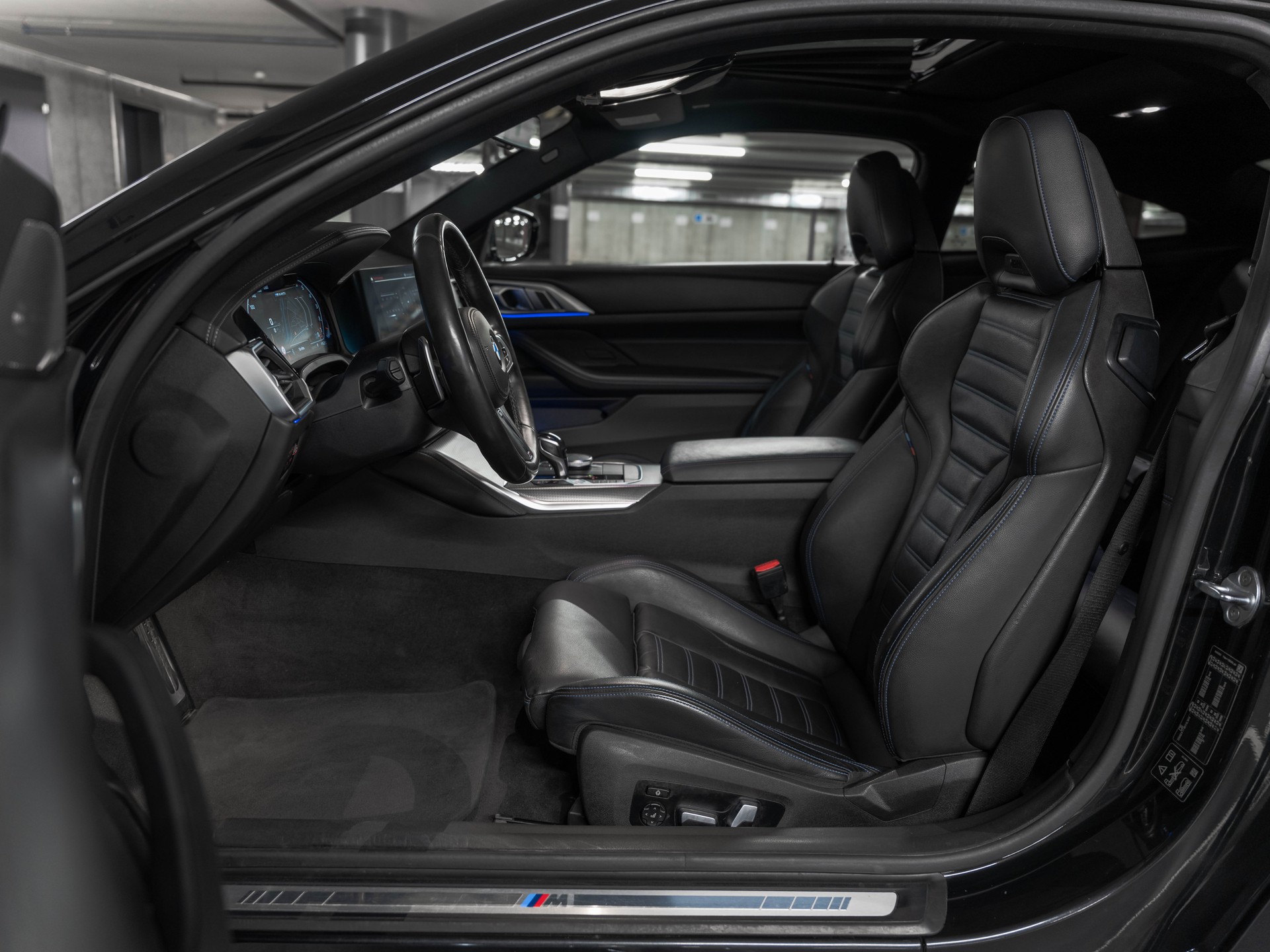BMW M440i xDrive 48V Coupé Steptronic-image-27