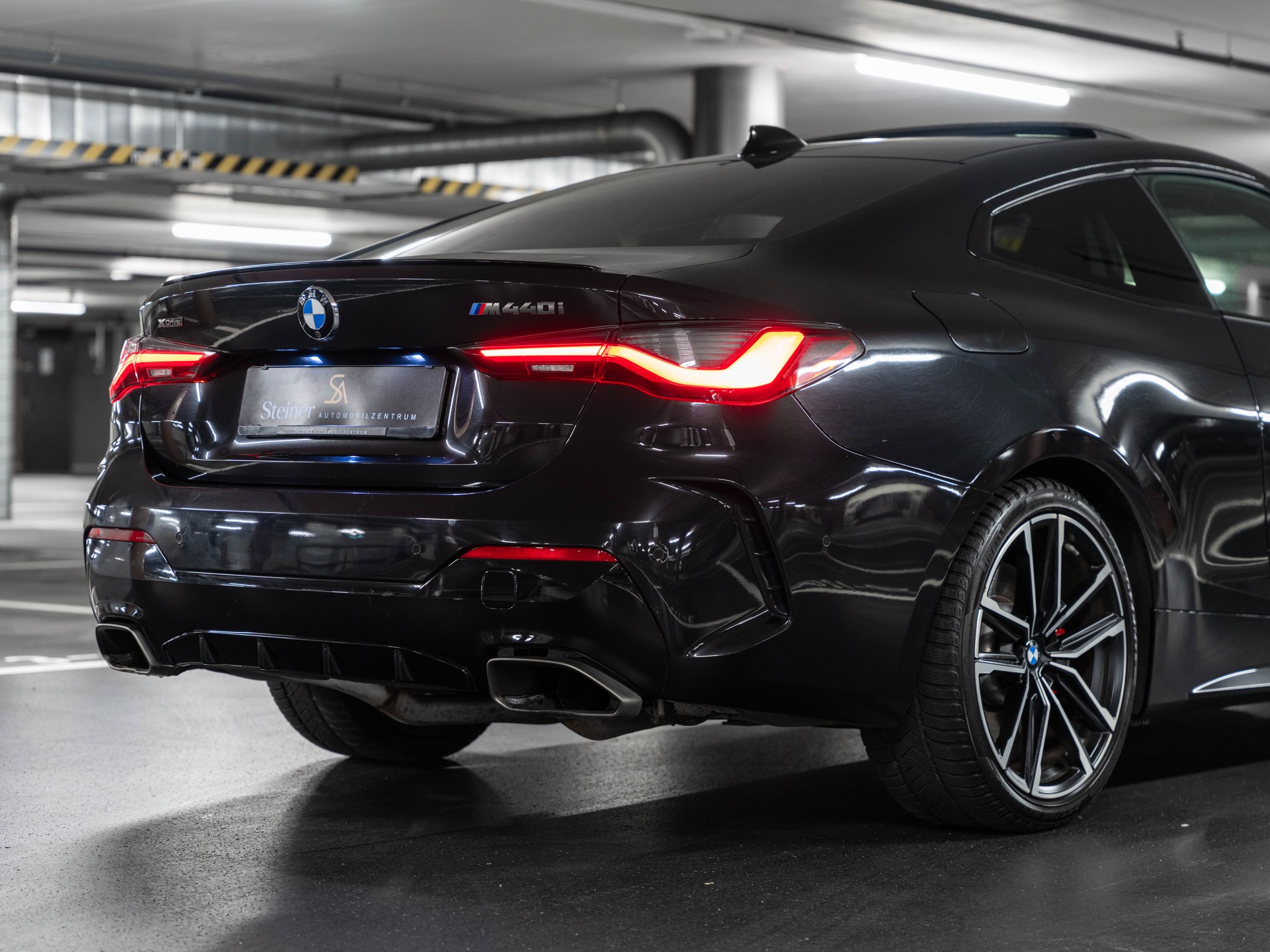 BMW M440i xDrive 48V Coupé Steptronic-image-9