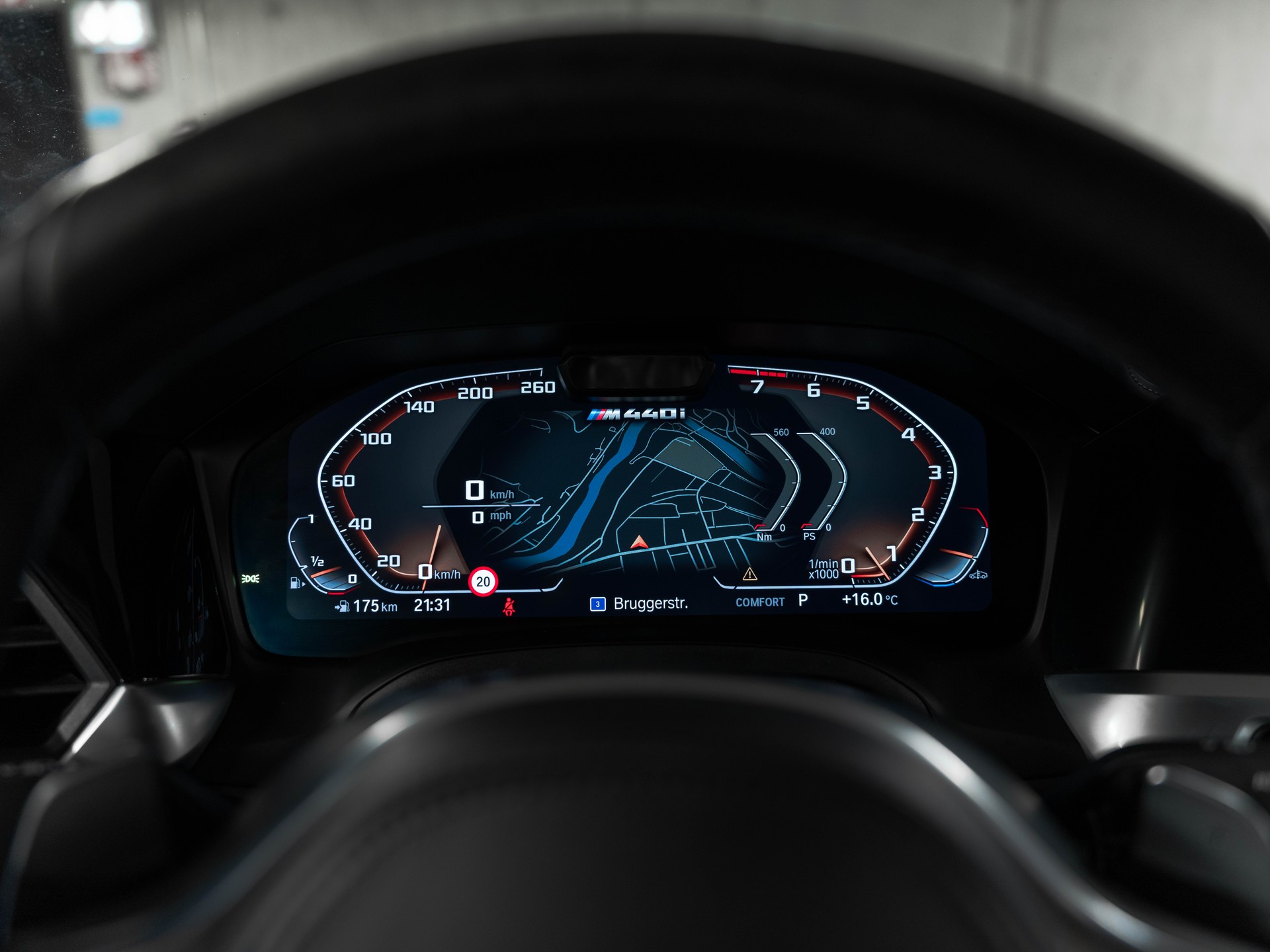 BMW M440i xDrive 48V Coupé Steptronic-image-16