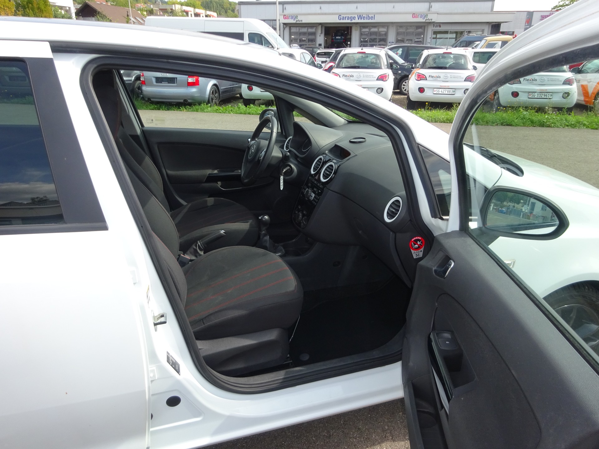 OPEL Corsa 1.2 TP Color Edition-image-5
