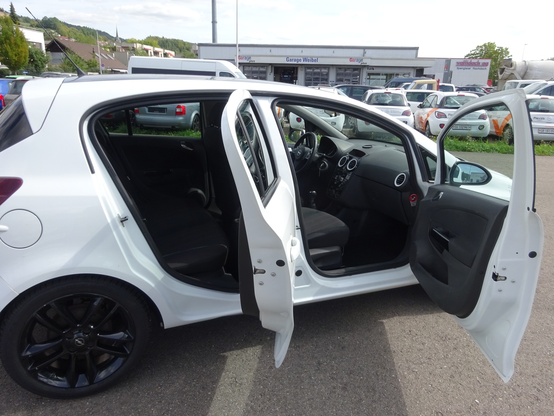 OPEL Corsa 1.2 TP Color Edition-image-6