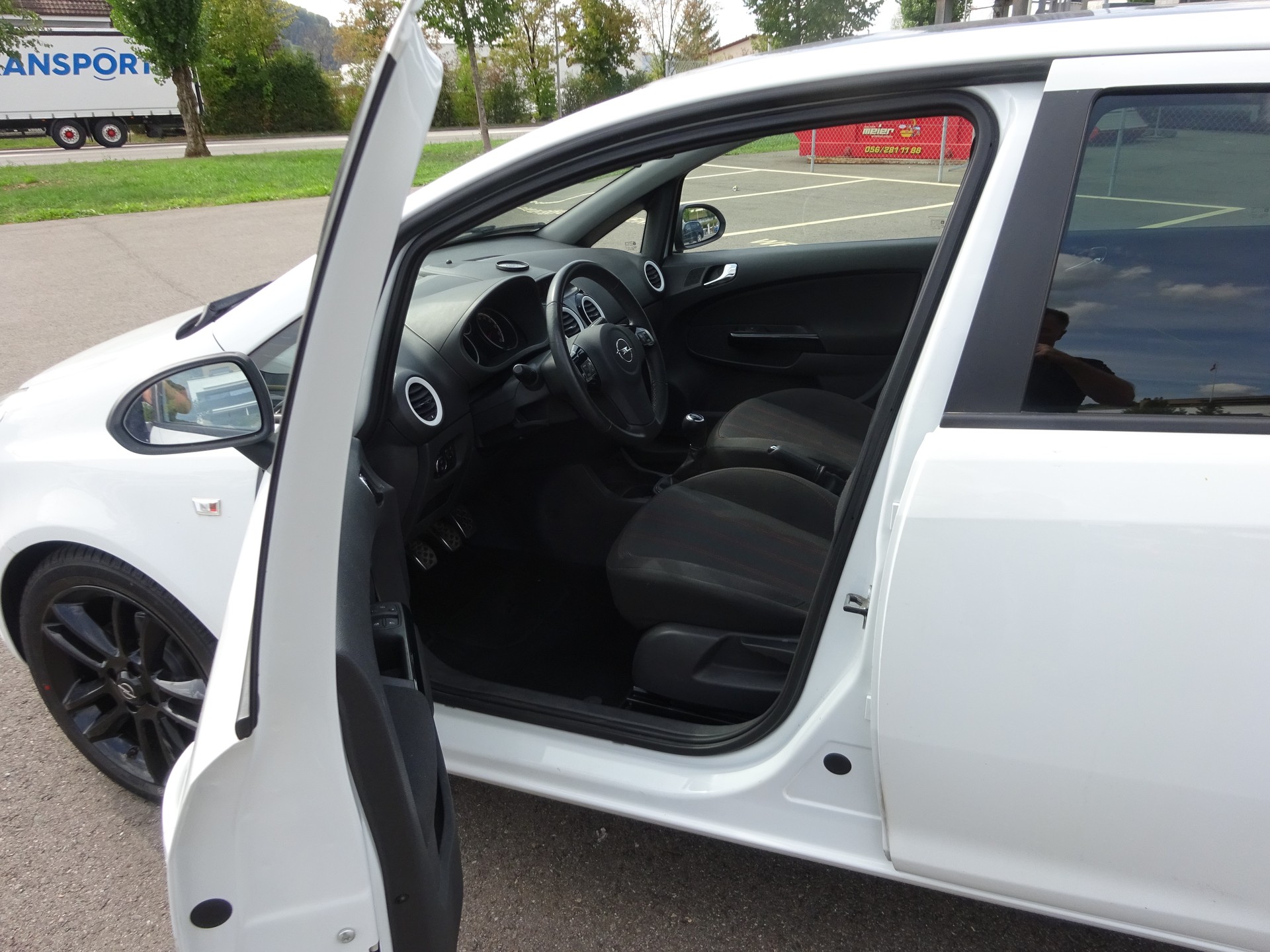 OPEL Corsa 1.2 TP Color Edition-image-9
