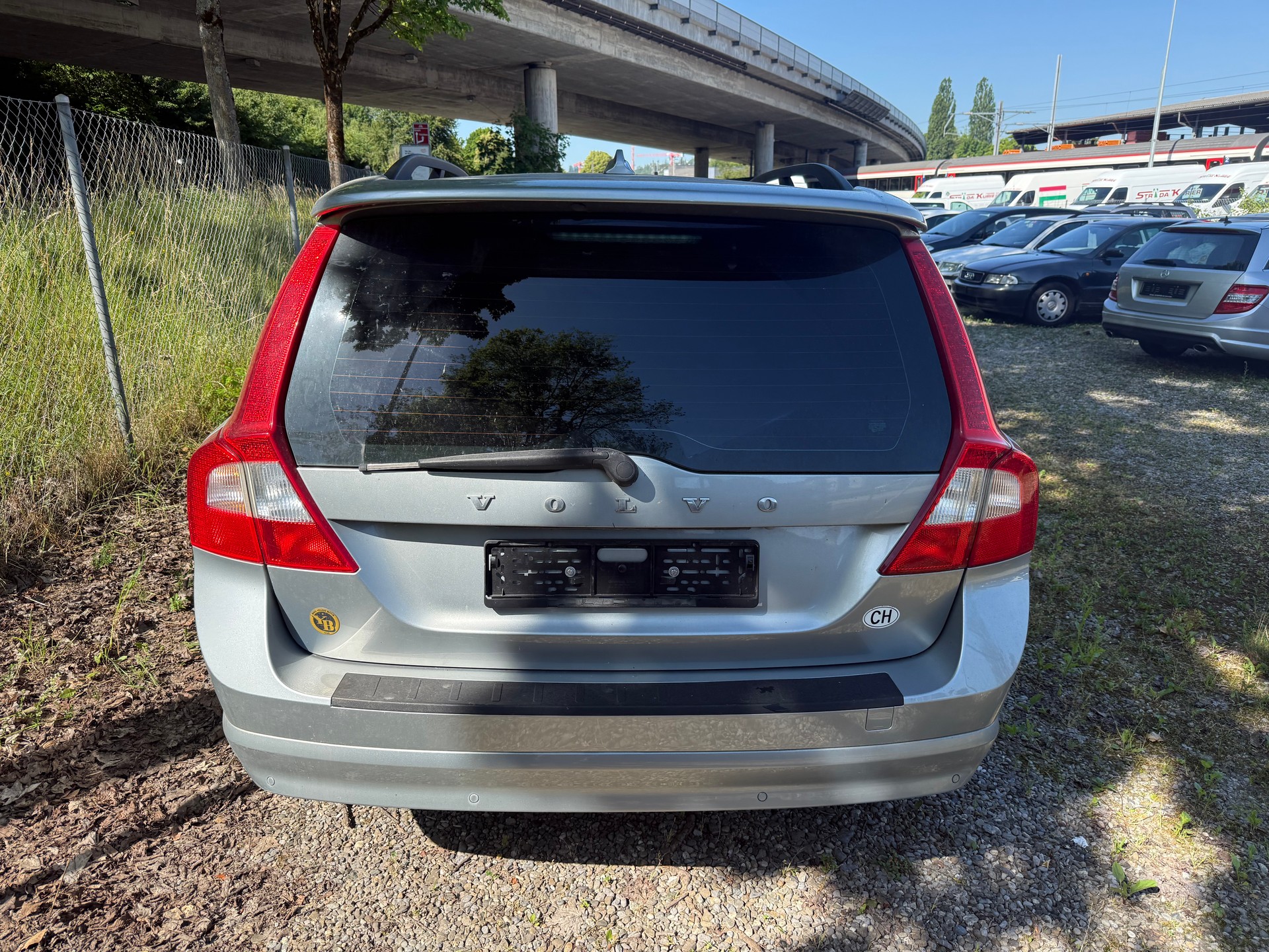 VOLVO V70 2.5T Momentum Geartronic-image-5