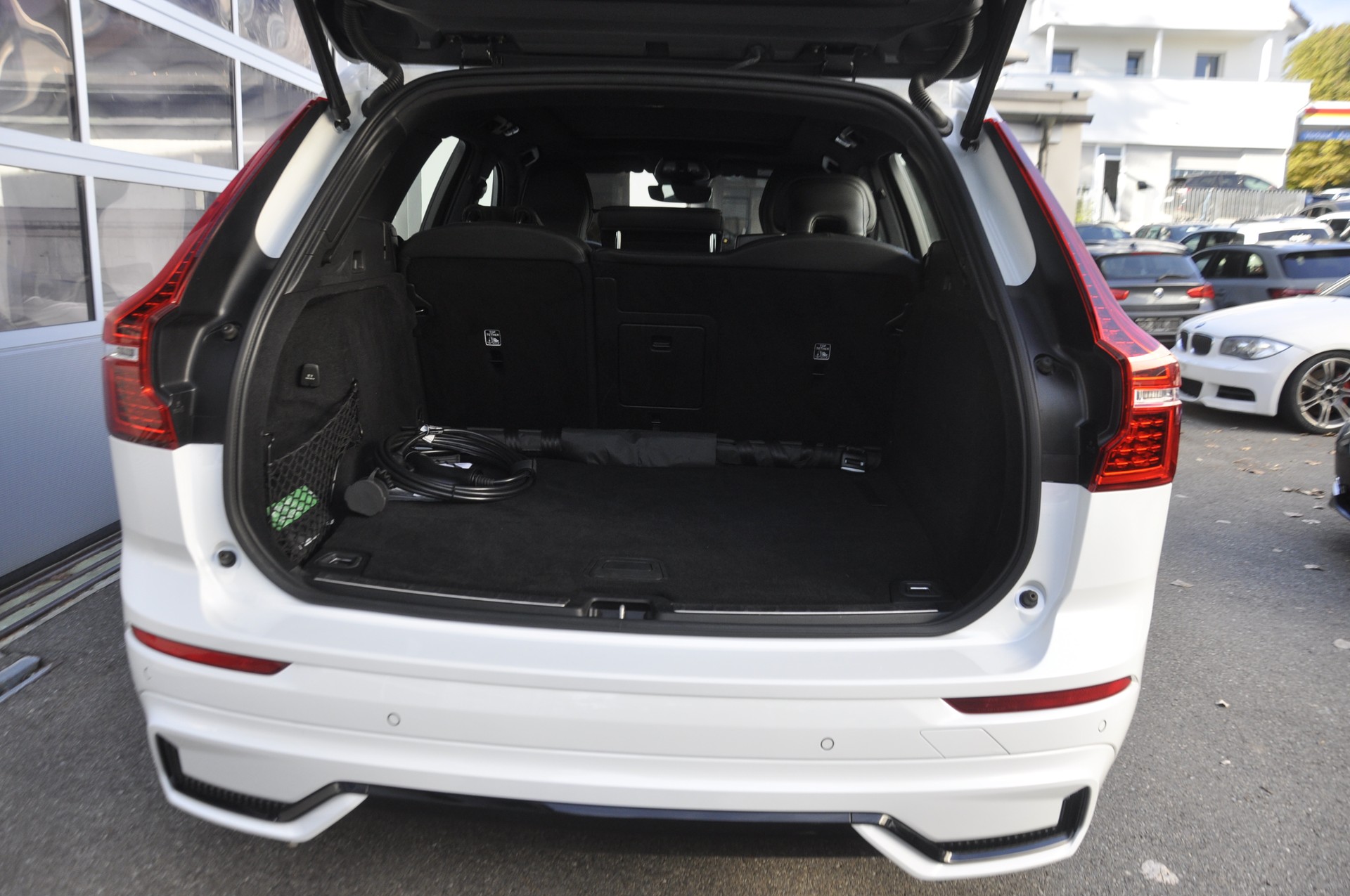 VOLVO XC60 T6 eAWD PluginHybrid Ultimate Dark Geartronic-image-14