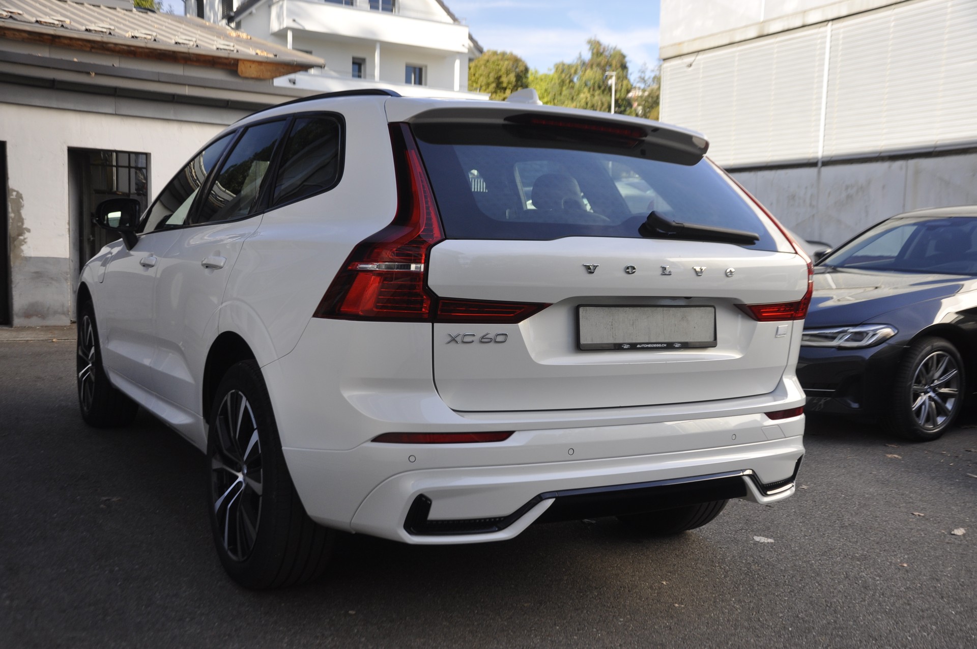 VOLVO XC60 T6 eAWD PluginHybrid Ultimate Dark Geartronic-image-15