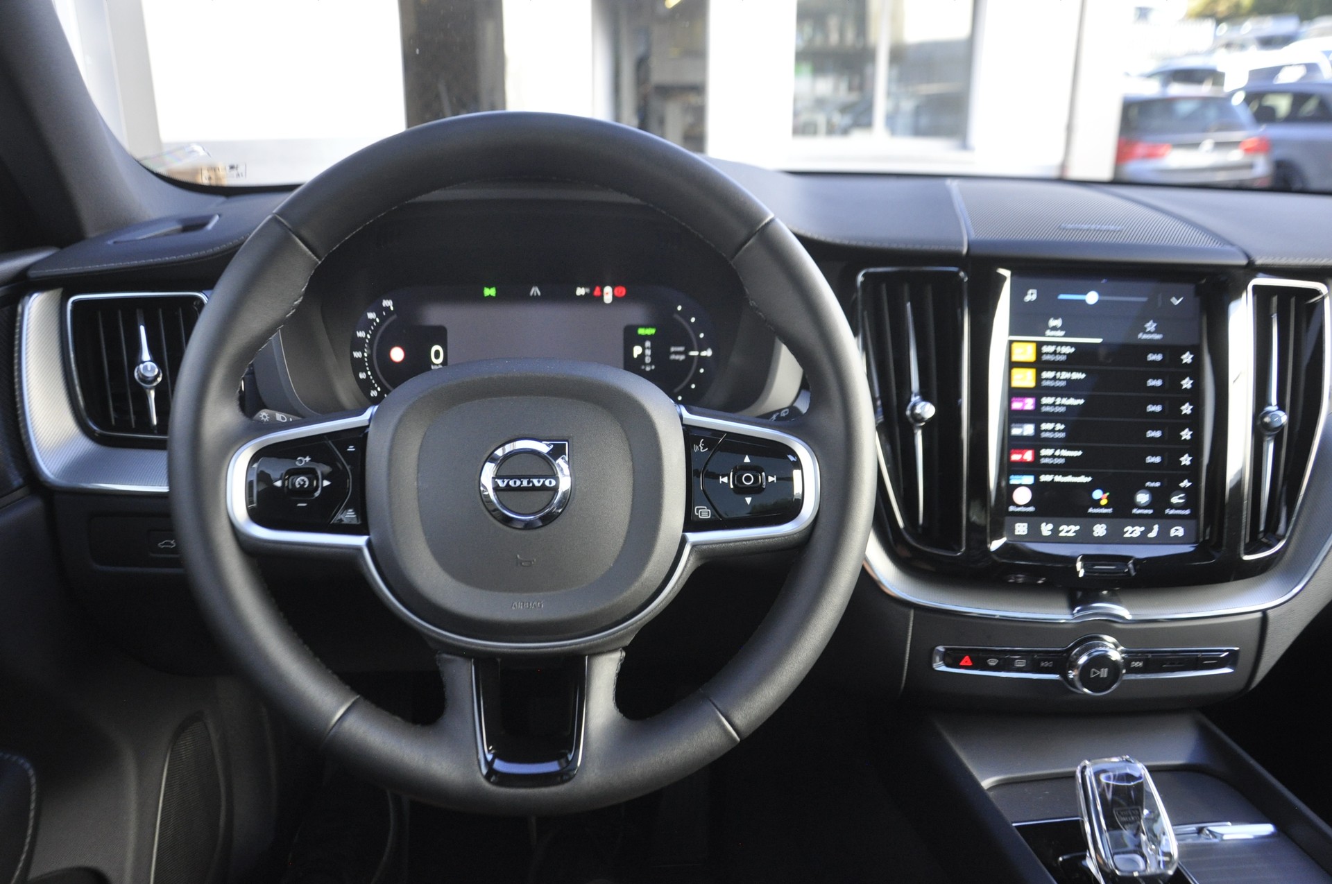 VOLVO XC60 T6 eAWD PluginHybrid Ultimate Dark Geartronic-image-9
