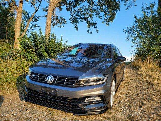 VW Passat Variant 2.0 TDI 240 SCR Highl. DSG 4m-image-2