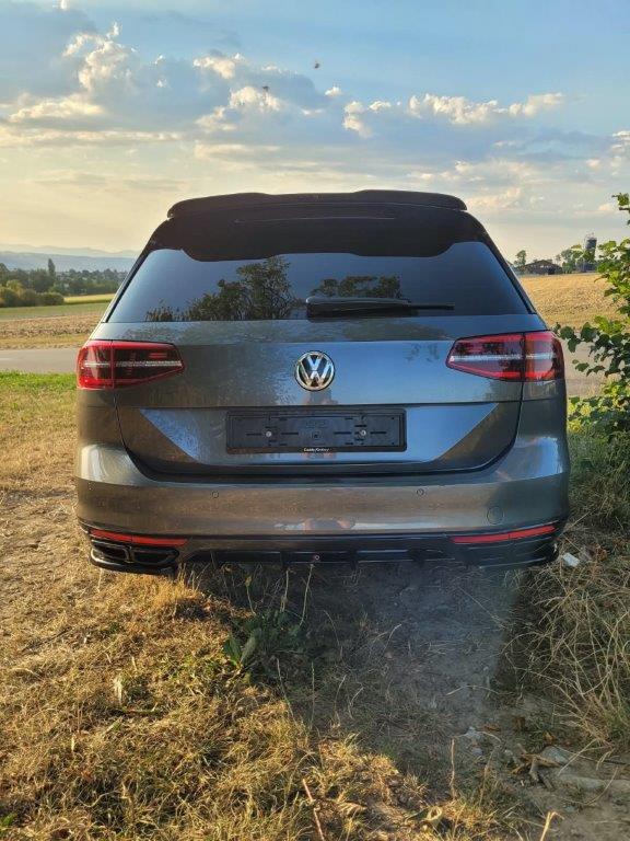 VW Passat Variant 2.0 TDI 240 SCR Highl. DSG 4m-image-7