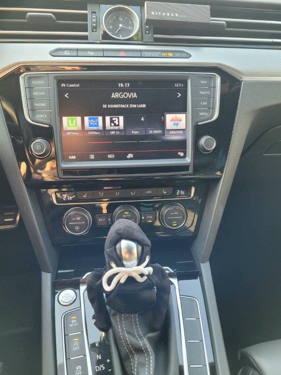 VW Passat Variant 2.0 TDI 240 SCR Highl. DSG 4m-image-13