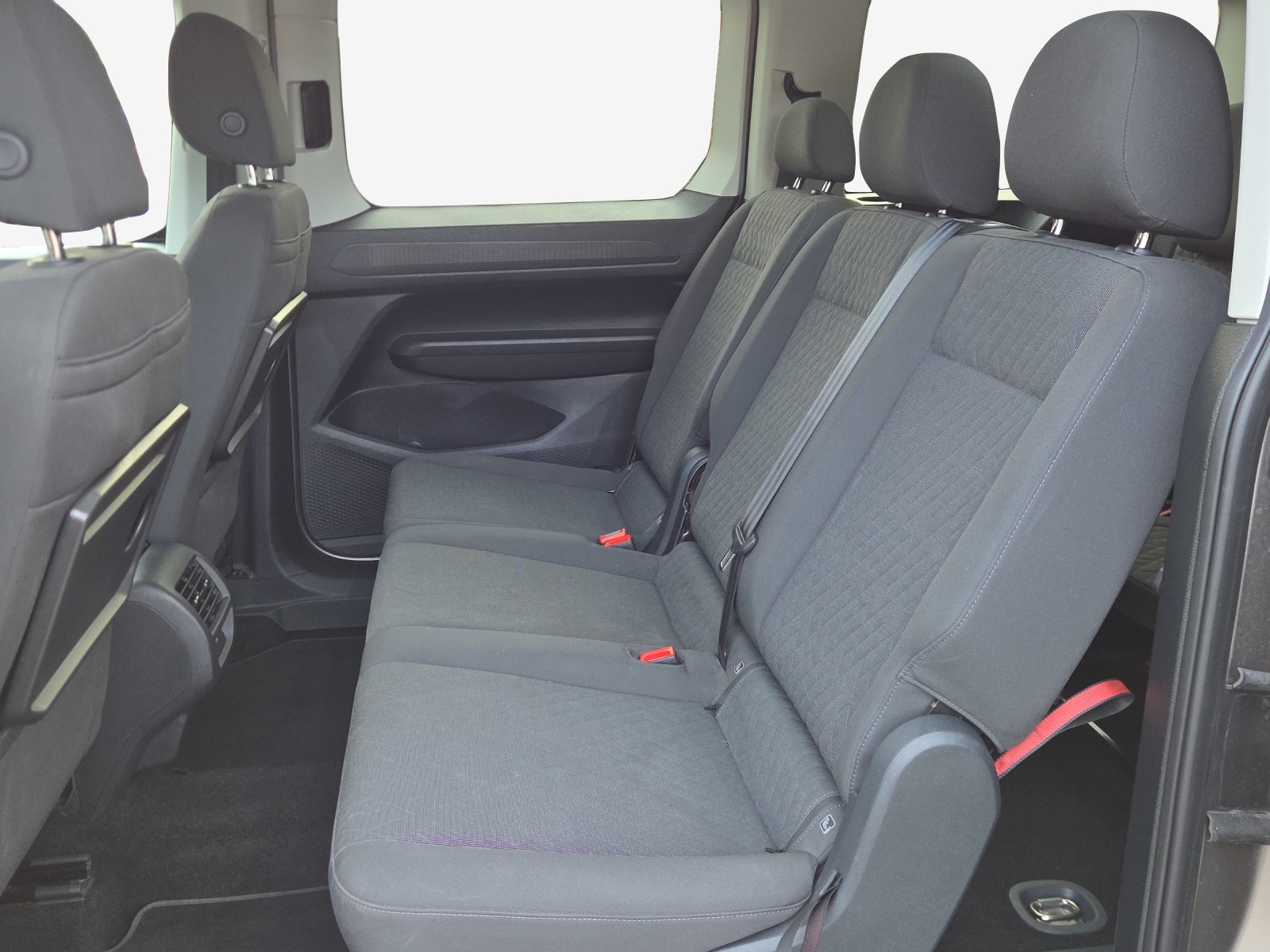 VW Caddy Maxi 1.5 TSI Plug in Hybrid Life DSG-image-11
