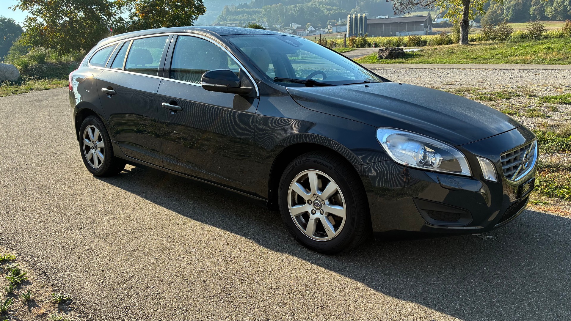 VOLVO V60 T4 Momentum Powershift-image-2