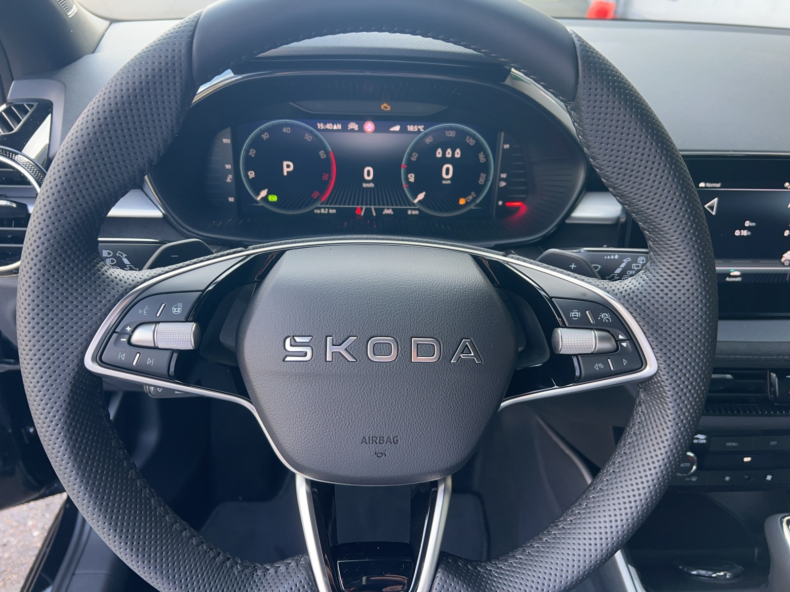SKODA Fabia 1.0 TSI Dynamic DSG-image-6
