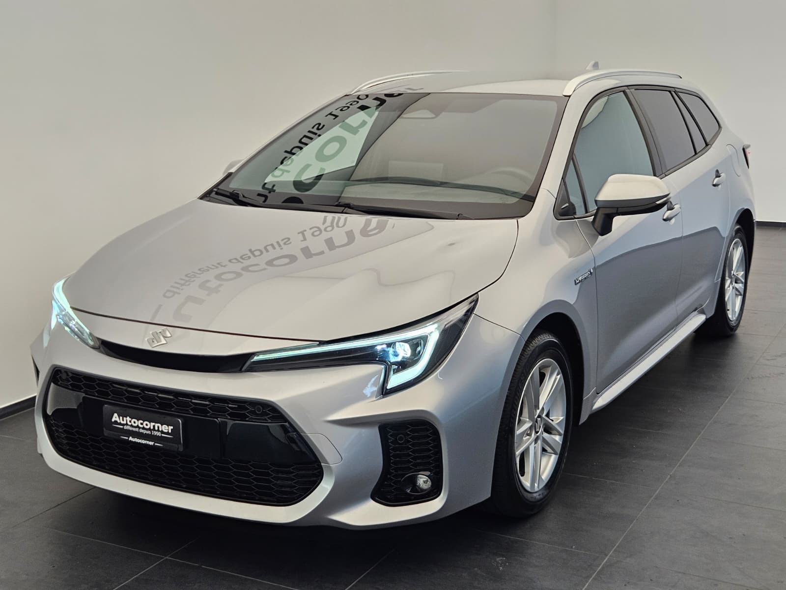 SUZUKI Swace 1.8 Hybrid Compact+ E-CVT-image-2