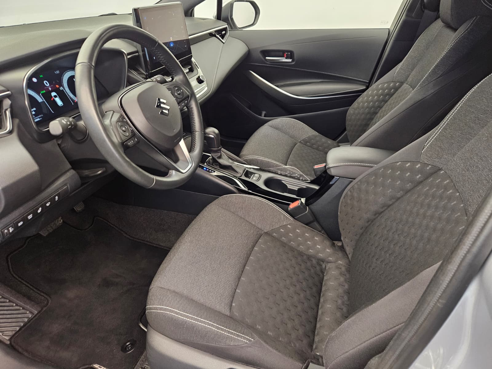 SUZUKI Swace 1.8 Hybrid Compact+ E-CVT-image-10