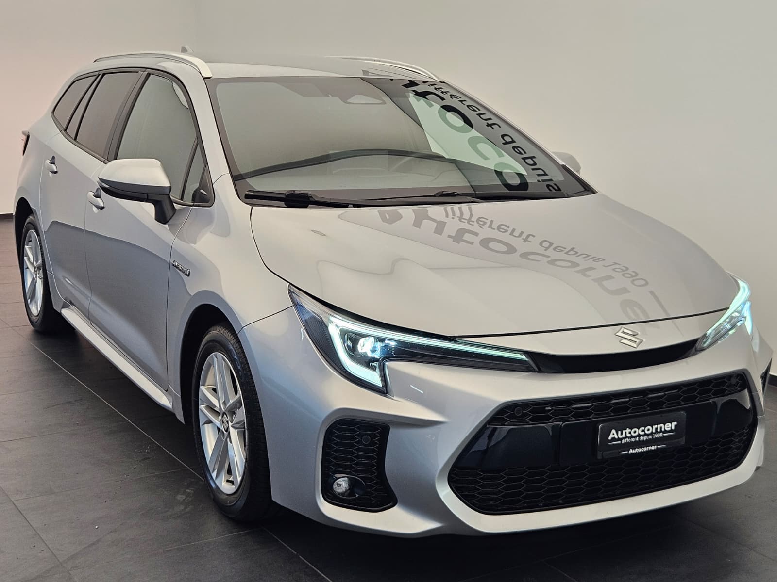 SUZUKI Swace 1.8 Hybrid Compact+ E-CVT-image-4