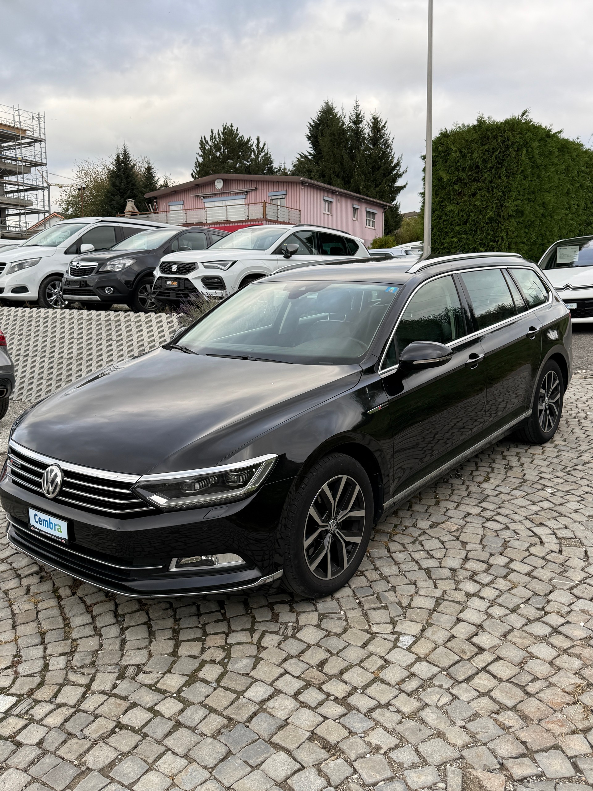 VW Passat Variant 2.0 TDI BMT Highline DSG 4Motion-image-4