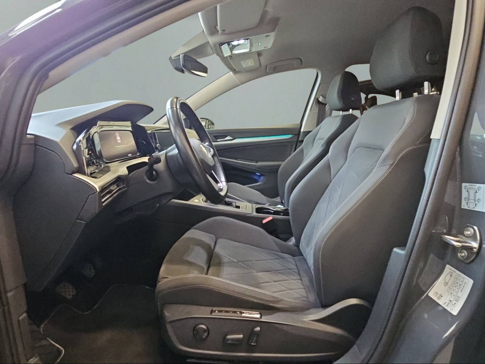 VW Golf 1.5 TSI EVO Highline-image-8