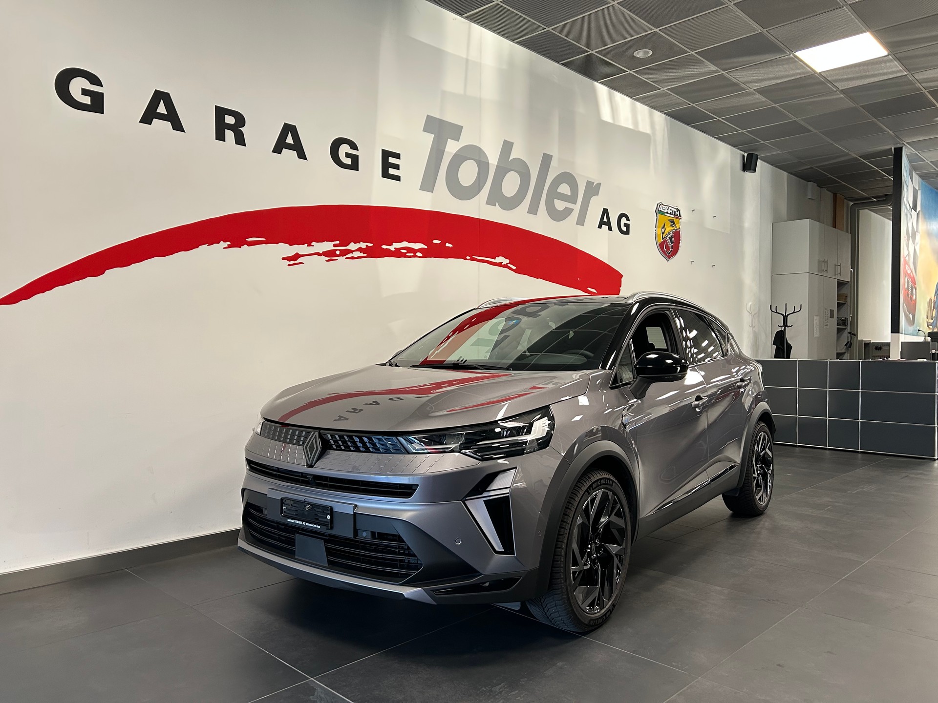 RENAULT Captur 1.6 E-Tech 145 Esprit Alpine DHT-image-1