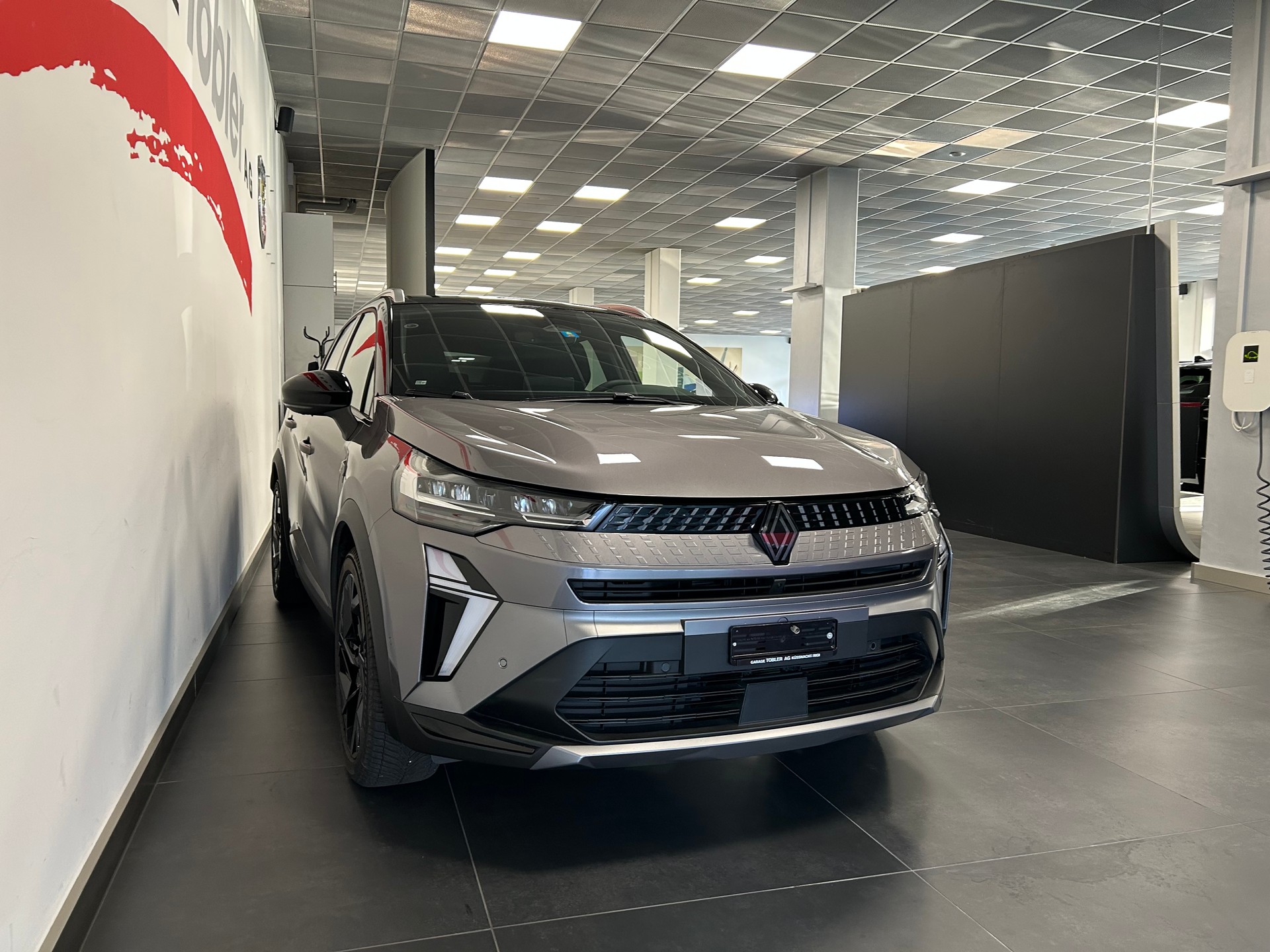 RENAULT Captur 1.6 E-Tech 145 Esprit Alpine DHT-image-5