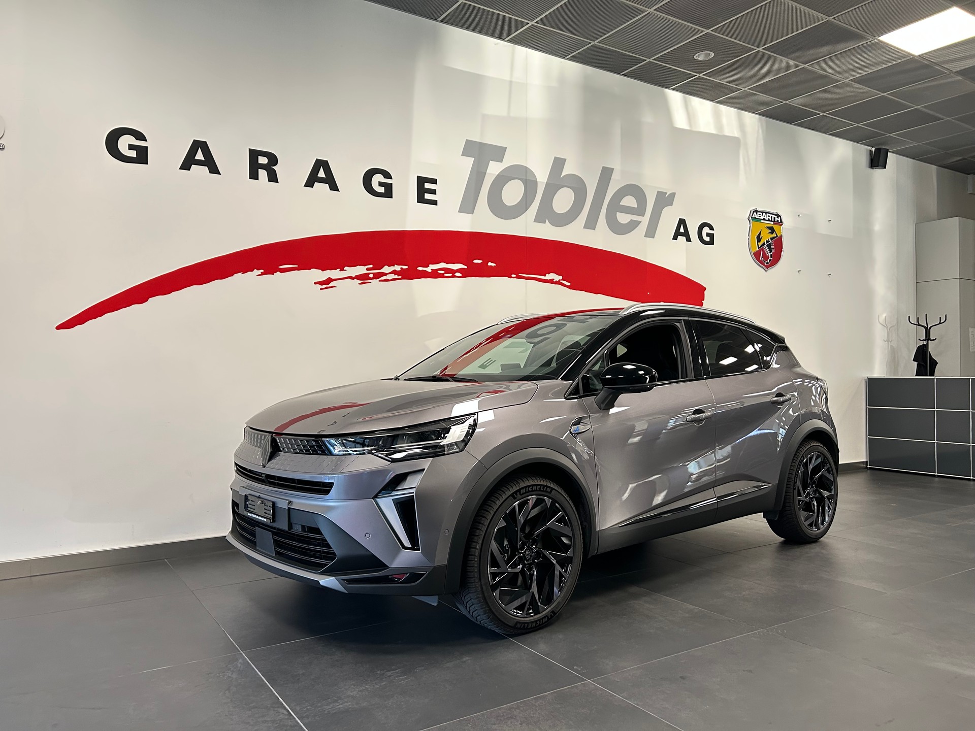 RENAULT Captur 1.6 E-Tech 145 Esprit Alpine DHT-image-0