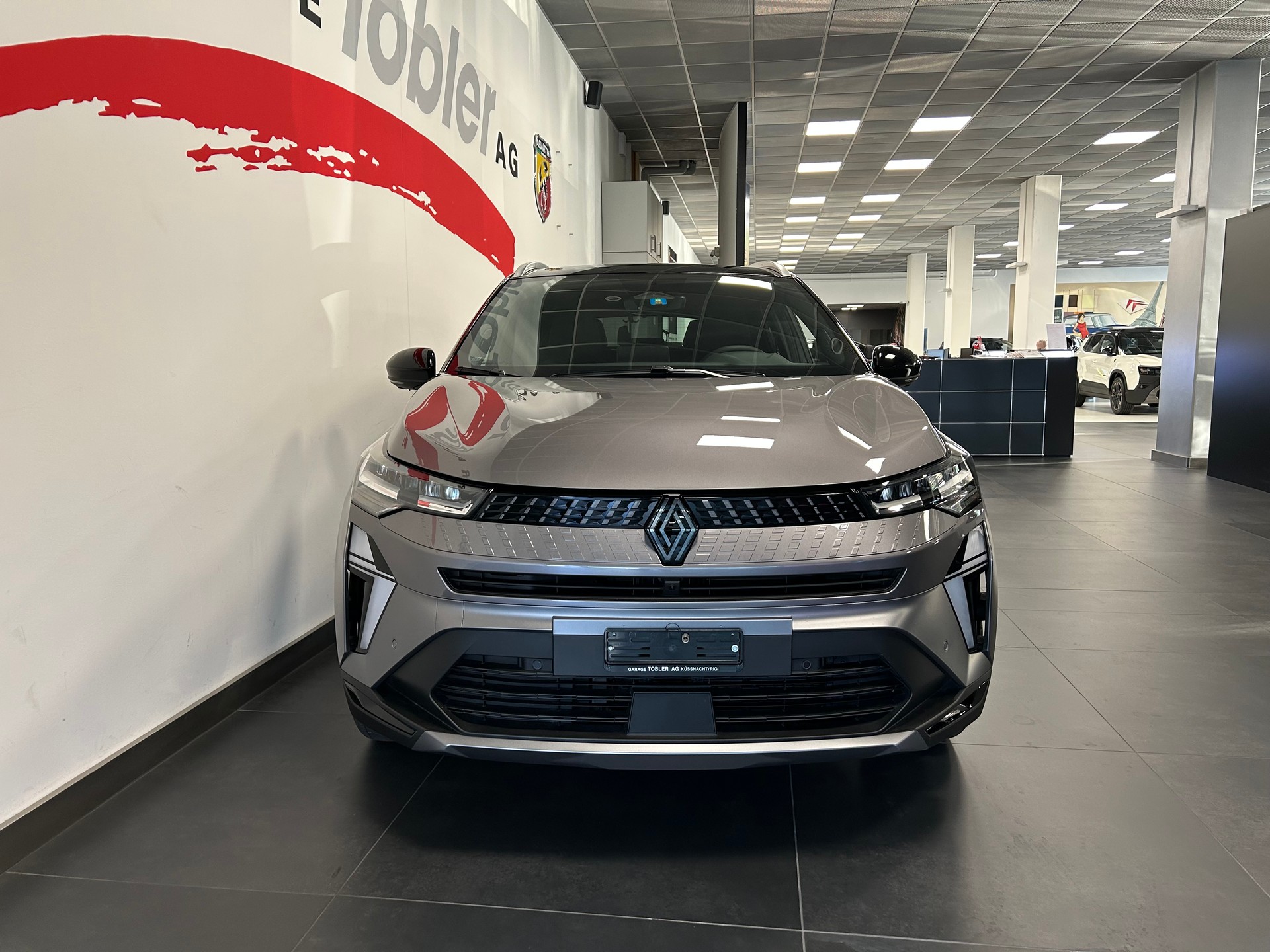 RENAULT Captur 1.6 E-Tech 145 Esprit Alpine DHT-image-4