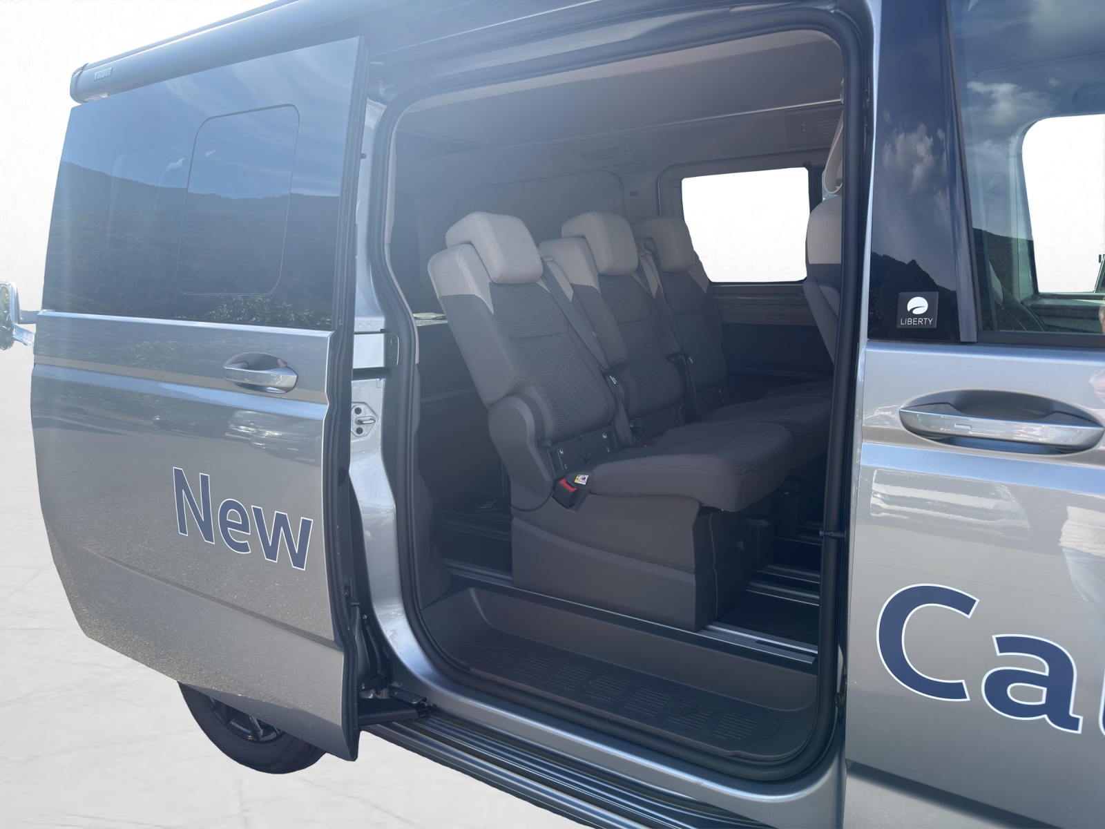 VW California 2.0 TDI Beach Camper Liberty-image-11