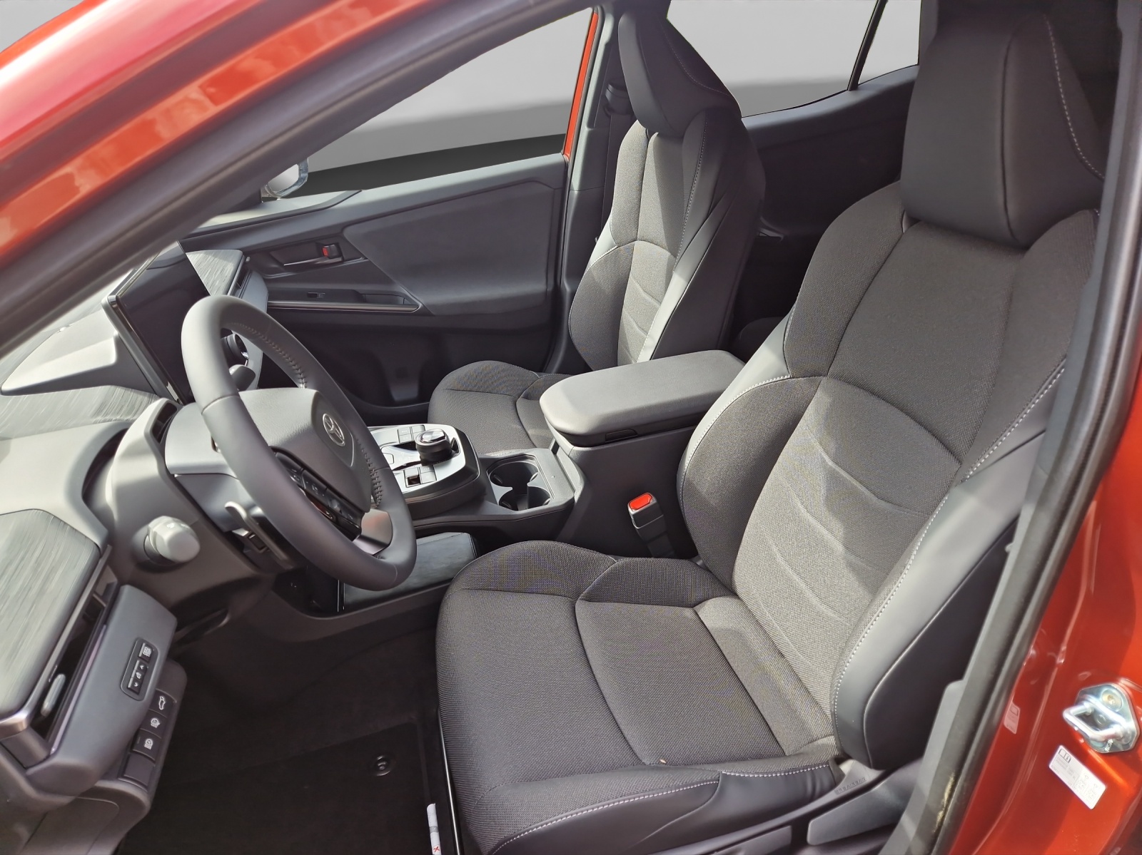 TOYOTA C-HR+ Style-image-8