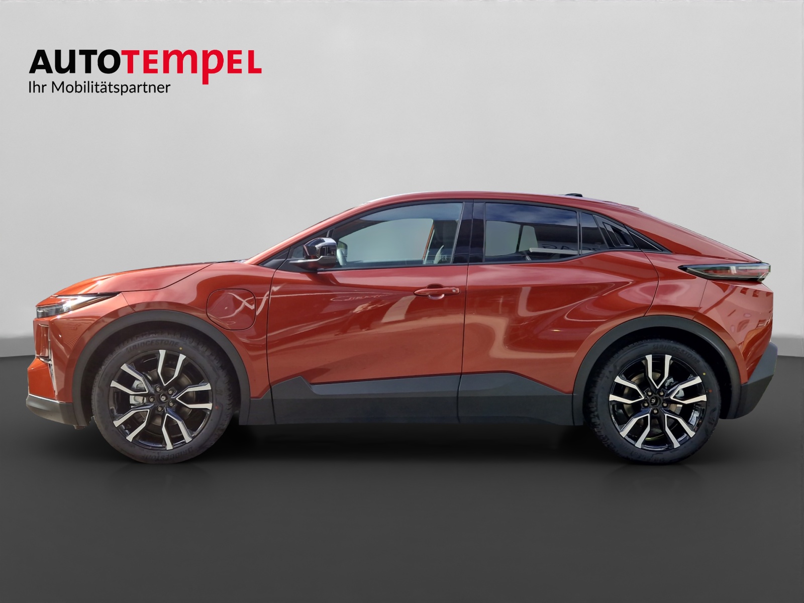 TOYOTA C-HR+ Style-image-1