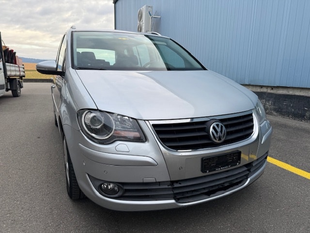 VW Touran 1.4 TSI Highline DSG-image-2