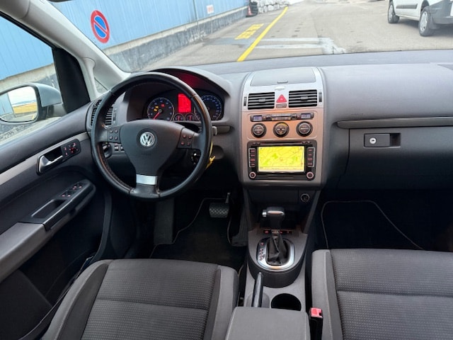 VW Touran 1.4 TSI Highline DSG-image-9