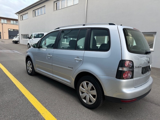 VW Touran 1.4 TSI Highline DSG-image-4