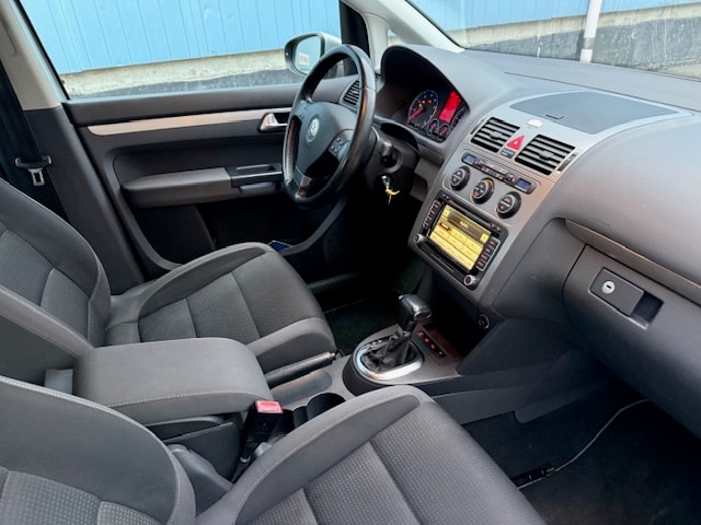 VW Touran 1.4 TSI Highline DSG-image-6