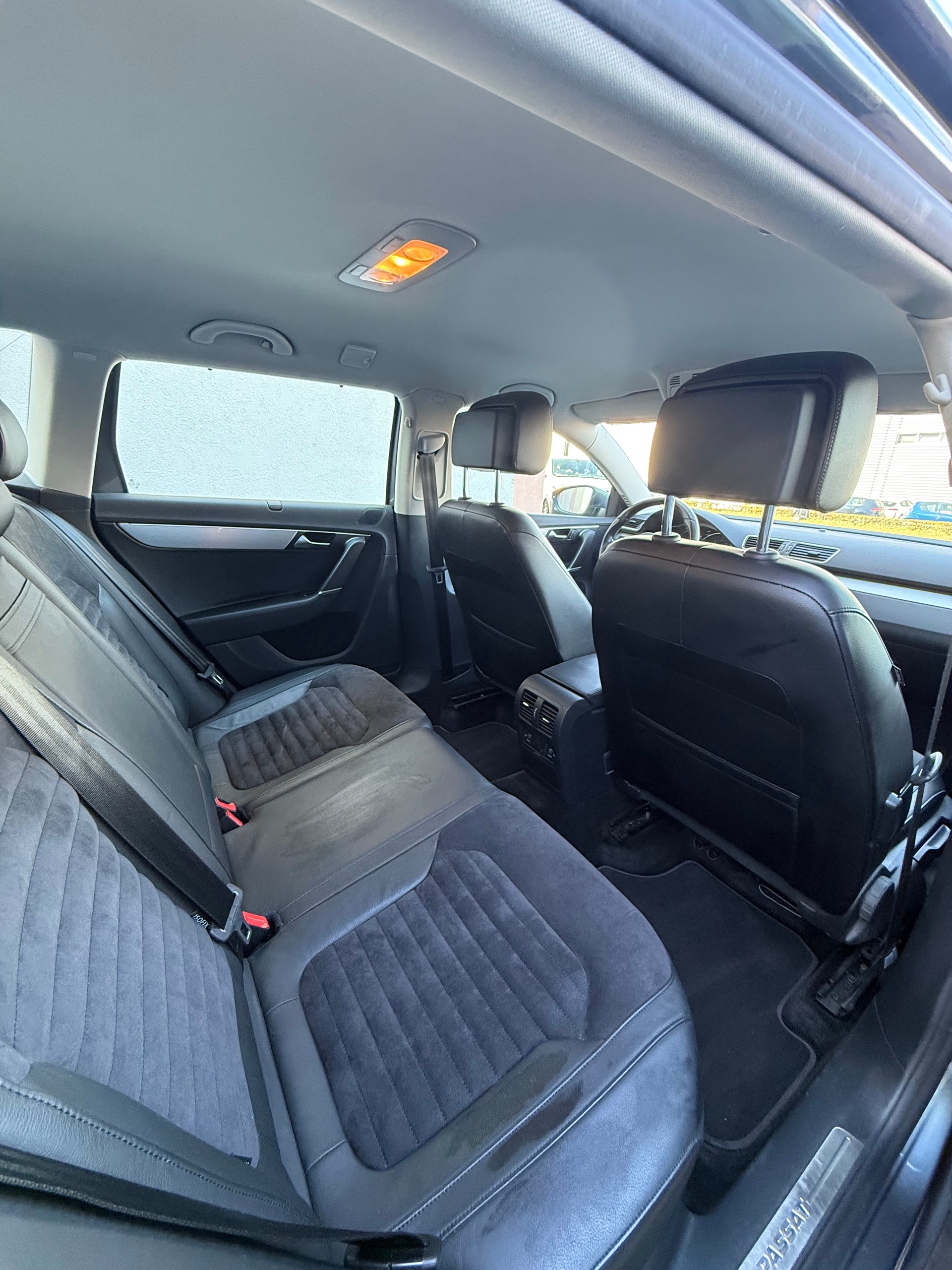 VW Passat Variant 1.4 TSI BMT Highline DSG-image-10