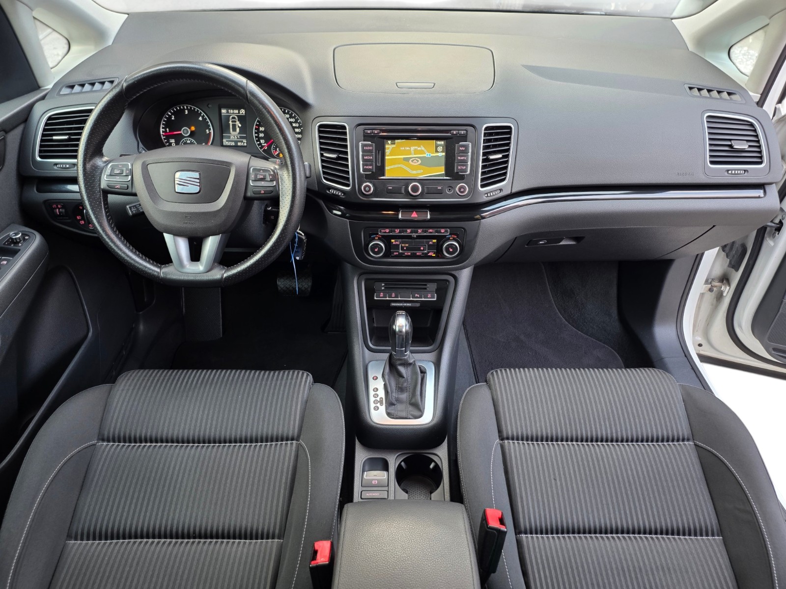 SEAT Alhambra 2.0 TDI Style Eco DSG-image-8