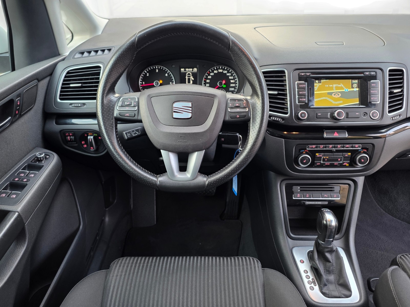 SEAT Alhambra 2.0 TDI Style Eco DSG-image-9