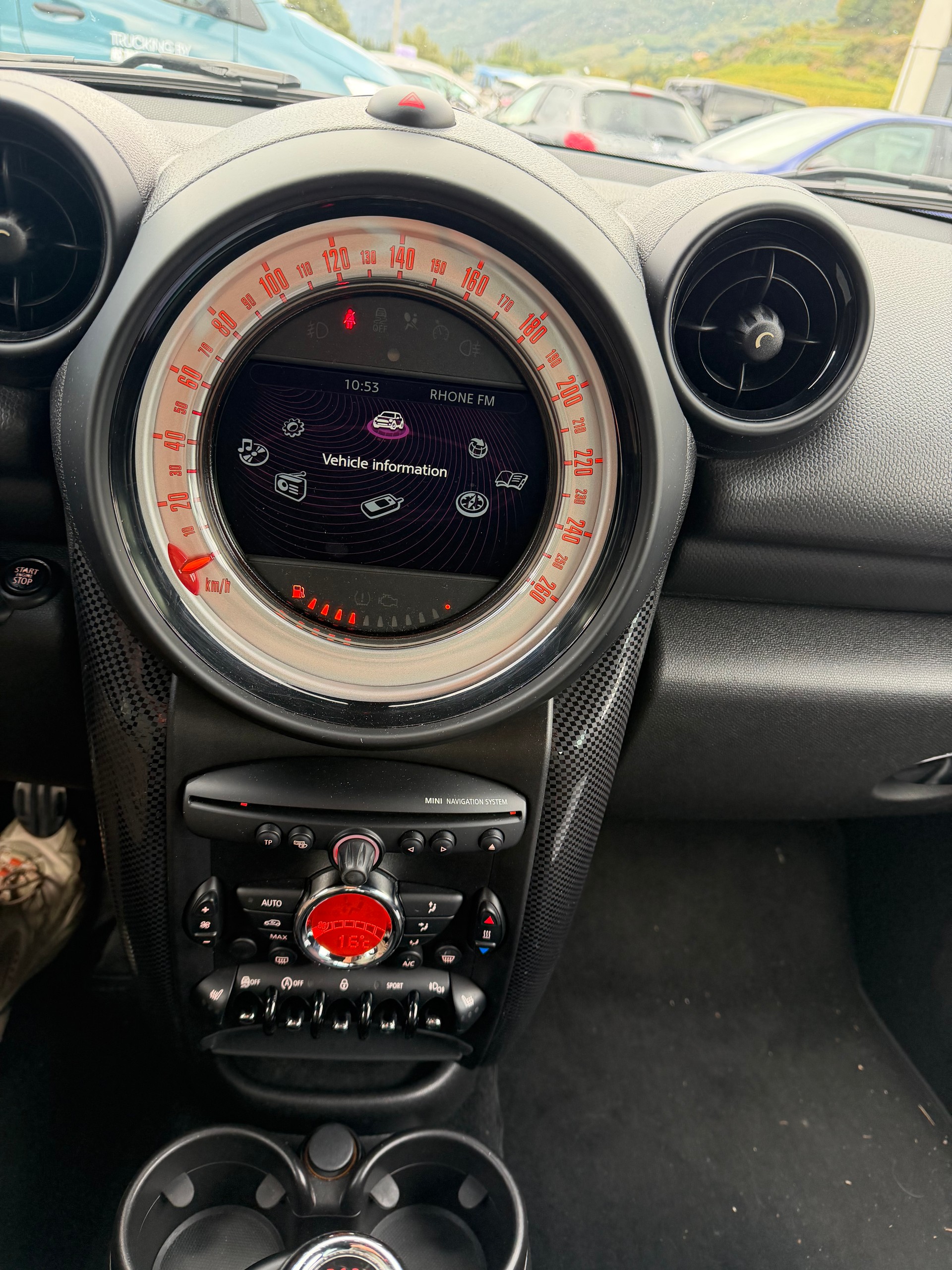 MINI Countryman Cooper S ALL4-image-7