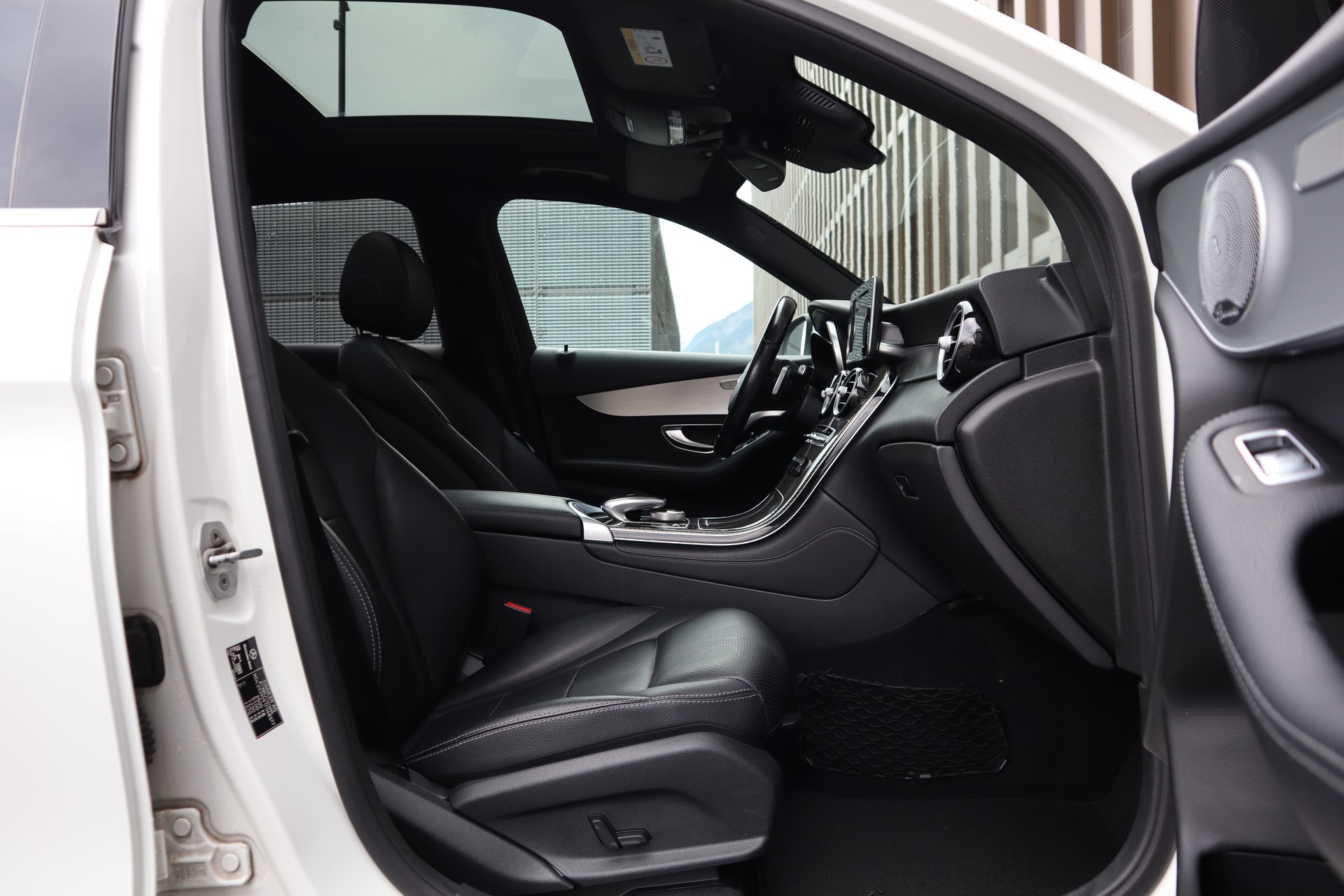 MERCEDES-BENZ GLC 250 d AMG Line 4Matic 9G-Tronic-image-9