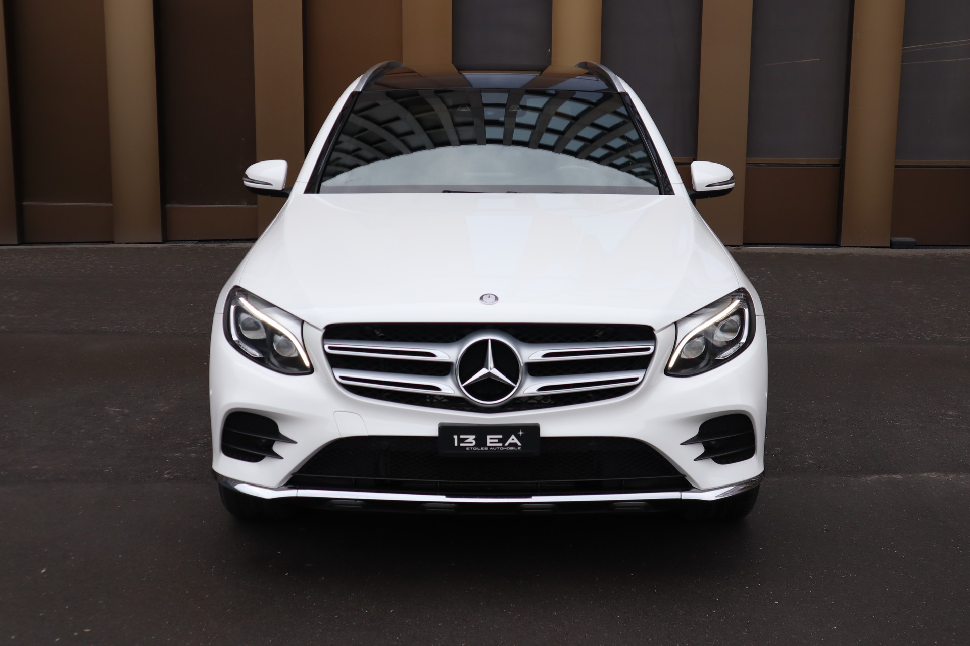 MERCEDES-BENZ GLC 250 d AMG Line 4Matic 9G-Tronic-image-2