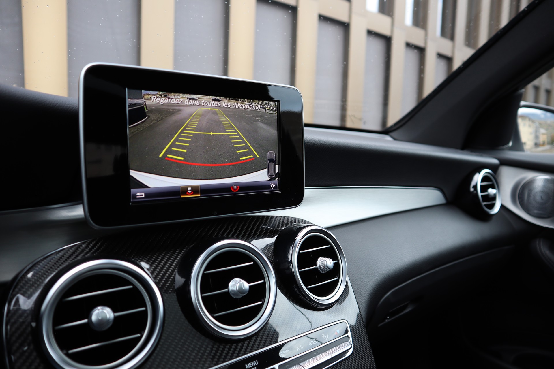 MERCEDES-BENZ GLC 250 d AMG Line 4Matic 9G-Tronic-image-13