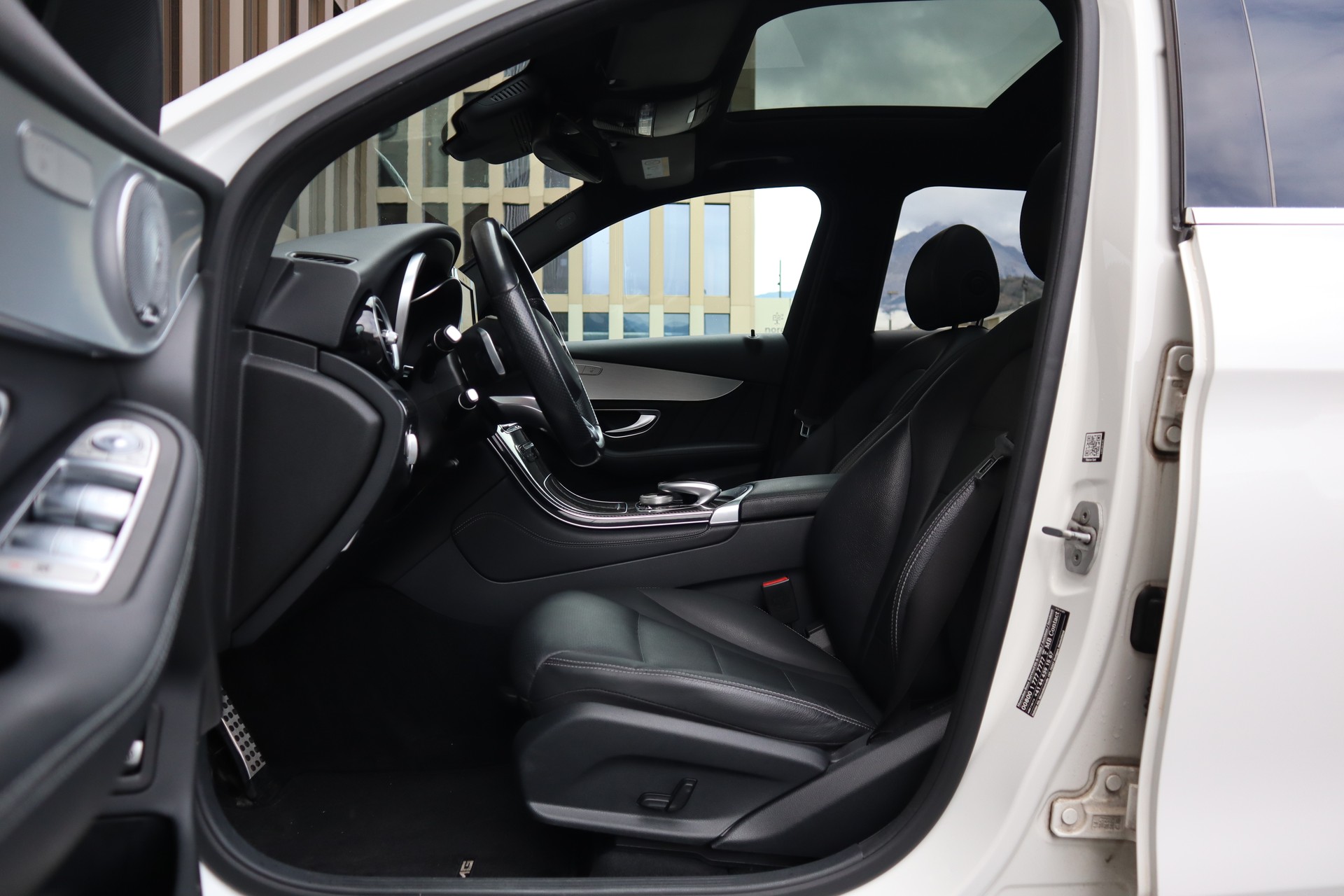 MERCEDES-BENZ GLC 250 d AMG Line 4Matic 9G-Tronic-image-7